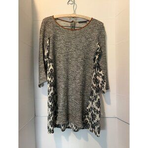 THML Women’s Tunic Top XS Gray Black White Mixed Print 3/4 Sleeve Boho Casual St